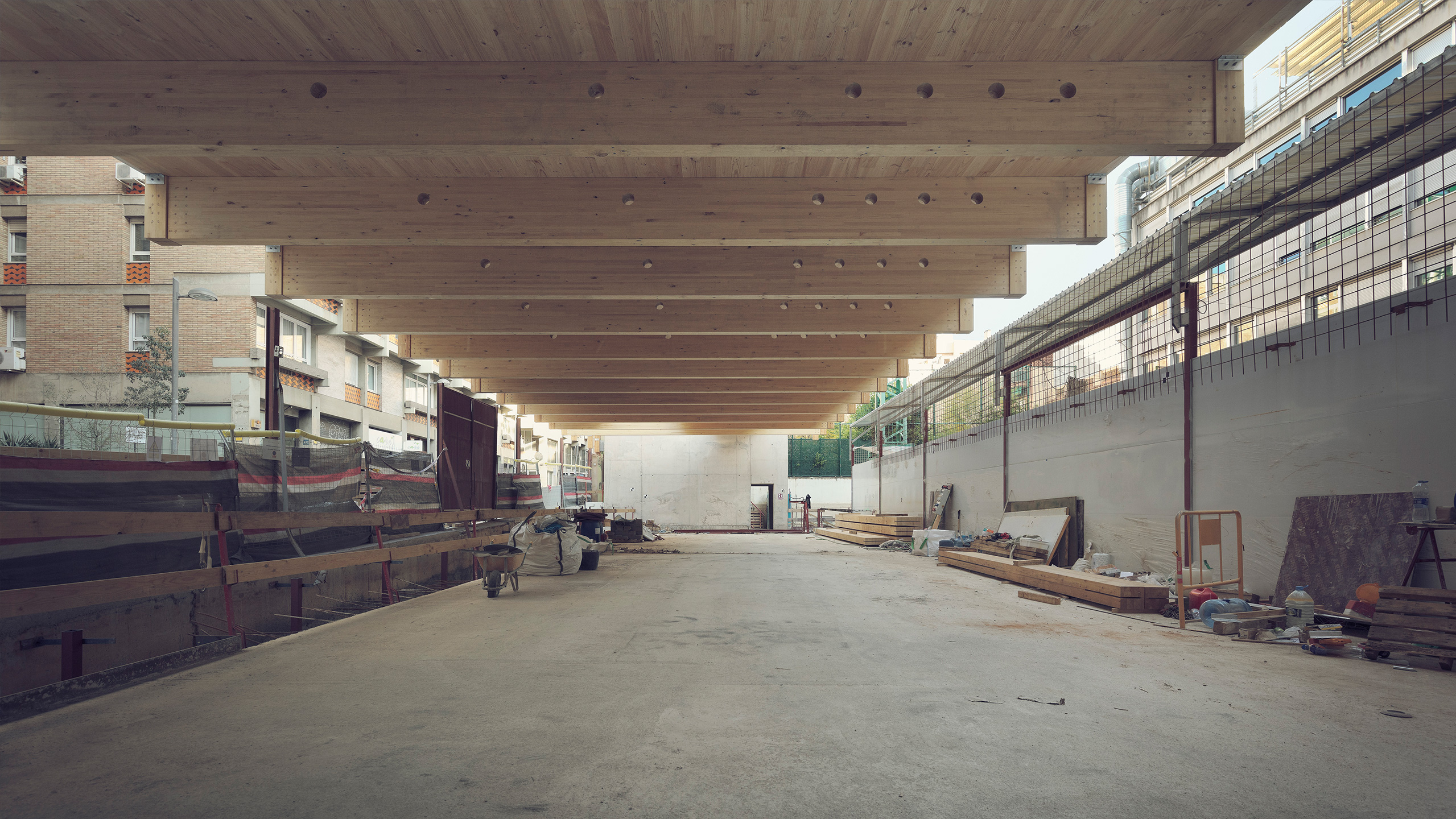 Escuela Suiza de Barcelona trasbordo arquitectura