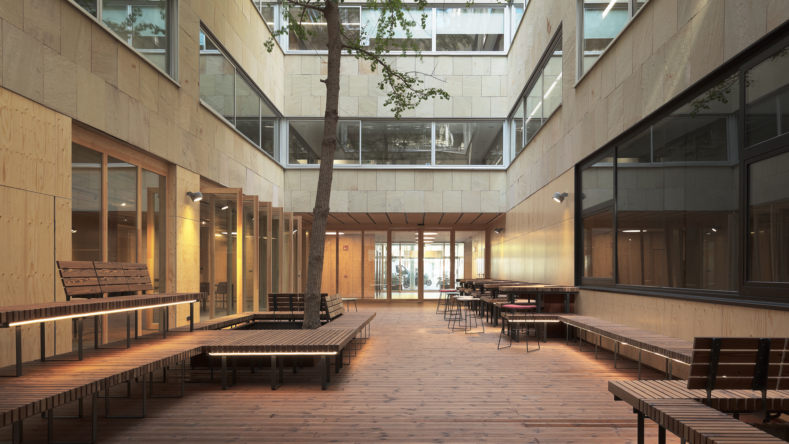 Fases-1-2-ESCI-UPF-Barcelona-trasbordo-arquitectura-7 trasbordo finaliza las fases 1 y 2 del proyecto de la ESCI-UPF de Barcelona